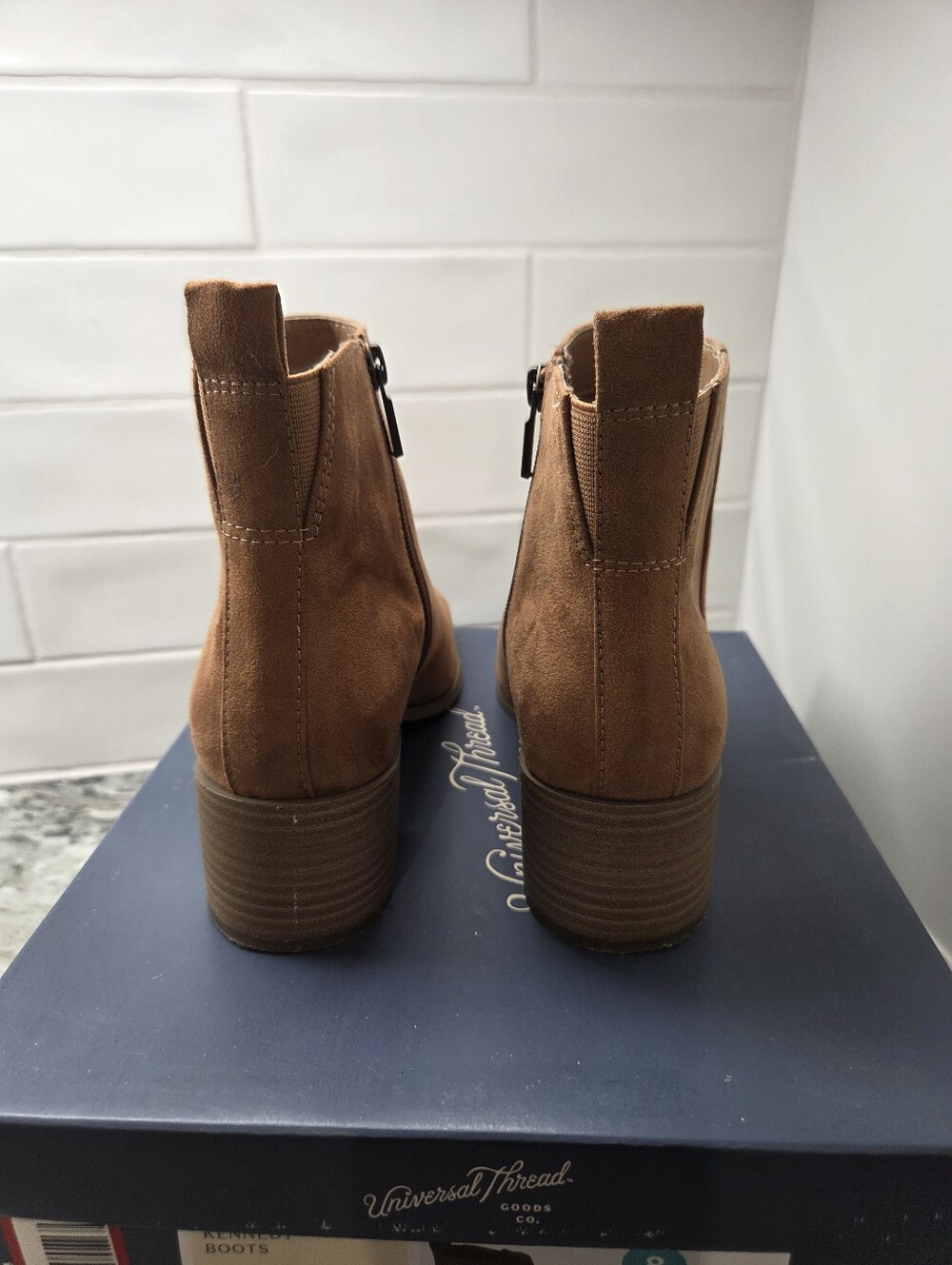 Universal Thread Kennedy Brown Tan Pointed Toe Block Heel Ankle Boots 8 - Picture 6 of 7